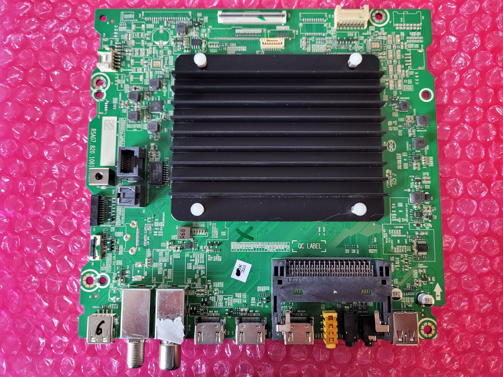 Platine Hisense 50A60GEVS pour reparer un ecran noir TV 50A7GQ