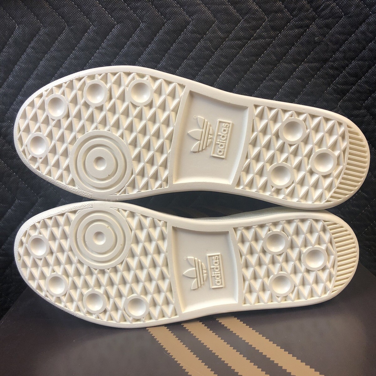 Adidas Munchen MIG Oktoberfest Prost/Cheers NEW Mens 10.5 - BY9805