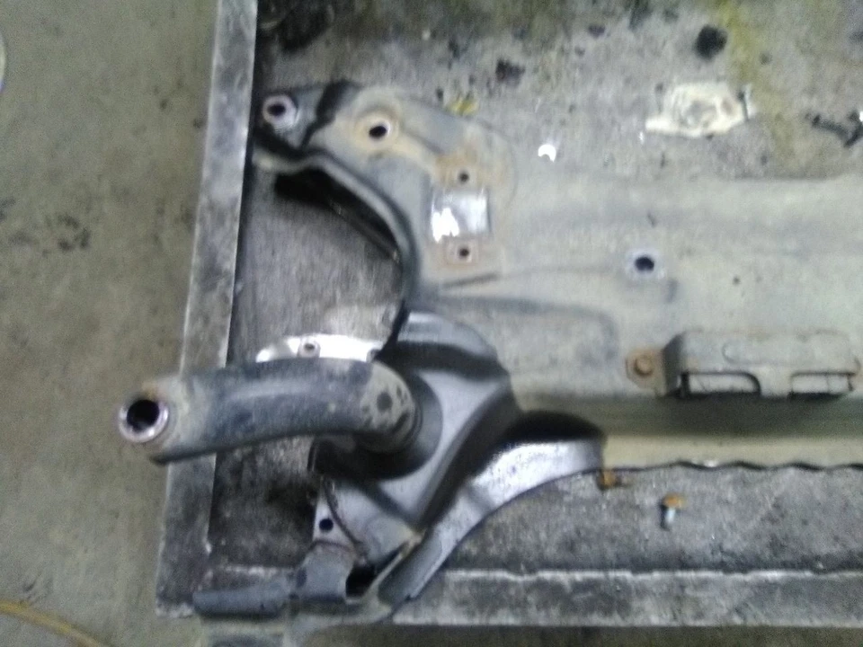 2018 Mitsubishi Eclipse Cross Front Crossmember K Frame 1,5 litros - Imagem 2 de 4