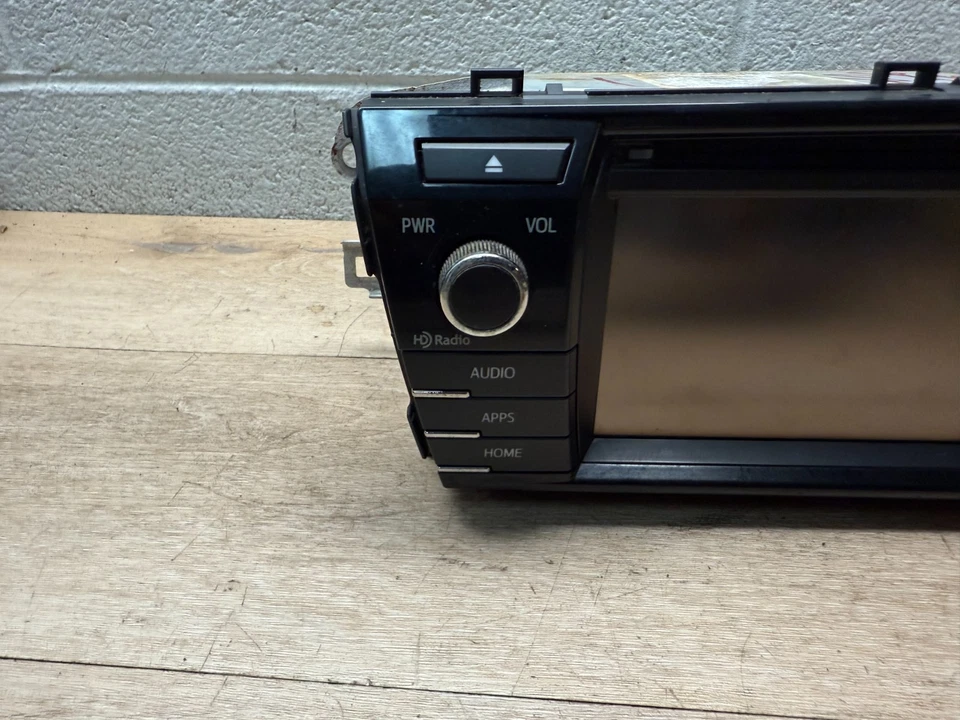 TOYOTA COROLLA OEM 14-16 FRONT RADIO STEREO RECEIVER DISPLAY TOUCH-SCREEN - Image 3 of 4