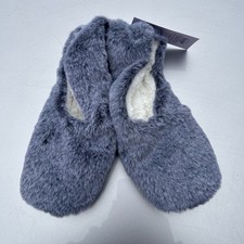 Auden Women  s Size M/L 8-10 Gray Soft Faux Fur Slipper Socks Gripper Bottoms
