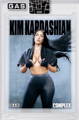 KIM KARDASHIAN COMPLEX GAS TRADING CARD MAGNET HOLDER BASE COVER