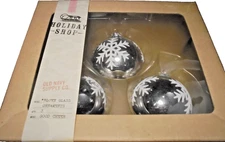 Collectors Old Navy Blown Glass "Good Cheer" Christmas Ornaments (3 In Box)   88