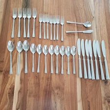 Vintage 32 piece Rogers Stainless Korea Flatware Silverware MCM Minimalist