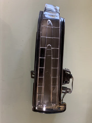 Passenger Side Blinker Turn Signal Led Light For Mercedes C E S GLA CLA GLK RH