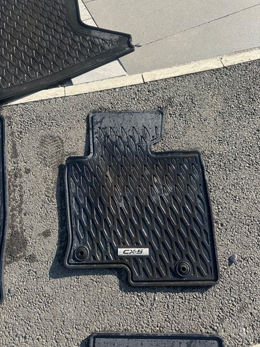 Genuine Mazda CX-5 2017-Onwards All Weather Rubber Floor Mat and Boot Liner - Picture 4 of 6