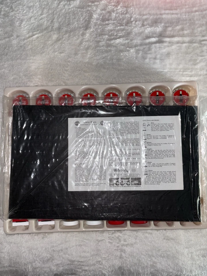Vintage Limited Edition Coca Cola Chess Set NEVER USED - Image 4 of 4