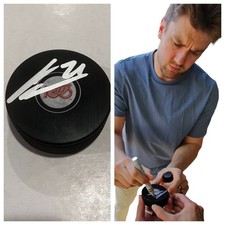 JAMES VAN RIEMSDYK SIGNED DETROIT RED WINGS HOCKEY PUCK W/ CASE COA