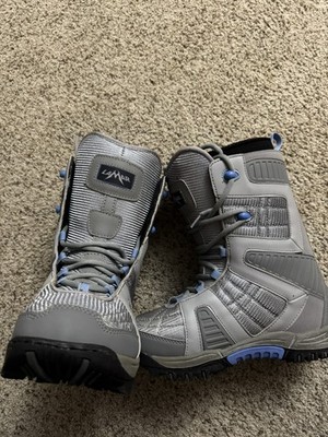 Snowboard Boots Woman s size 6 Lamar New w/o tags