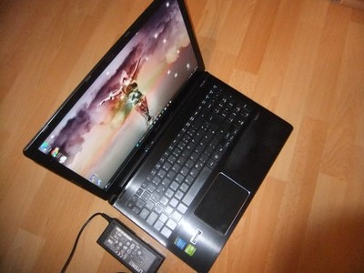 Gammer Acer Aspire V5-573G 15,6 Zoll i5 8GB 120 SSD + 500GB HDD 4GB VRAM Win11