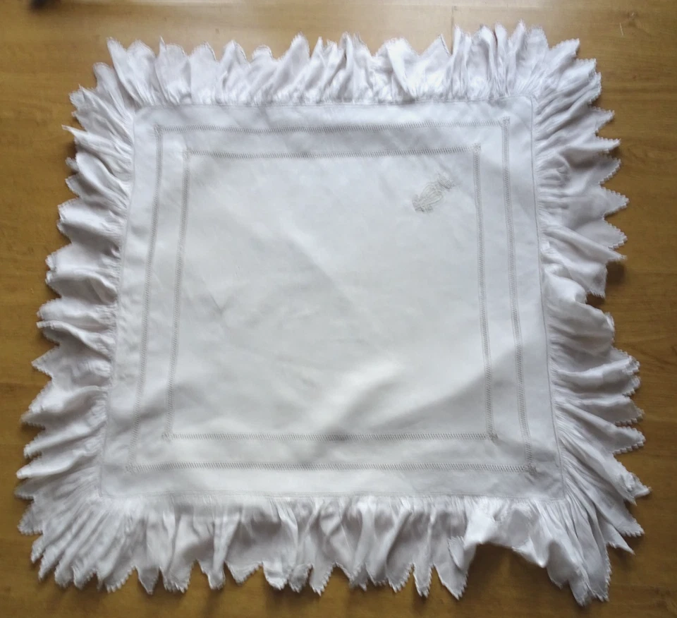 Linge ancien, taie oreiller XIXe  voile de coton ,volant ,monogramme  couronne - Photo 3/4