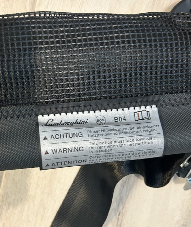 LAMBORGHINI URUS REAR LID TRIM PANEL NET PARTITION OEM 4ML861691