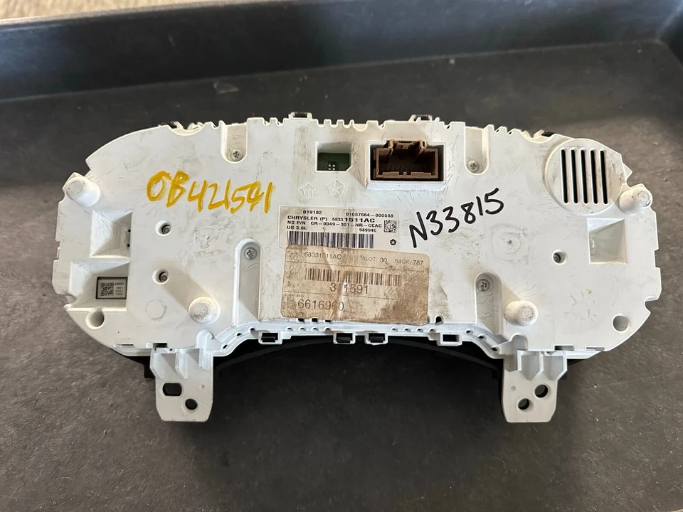 Panel de instrumentos velocímetro Jeep Grand Cherokee 2018 136.116 millas Foto 2 de 3