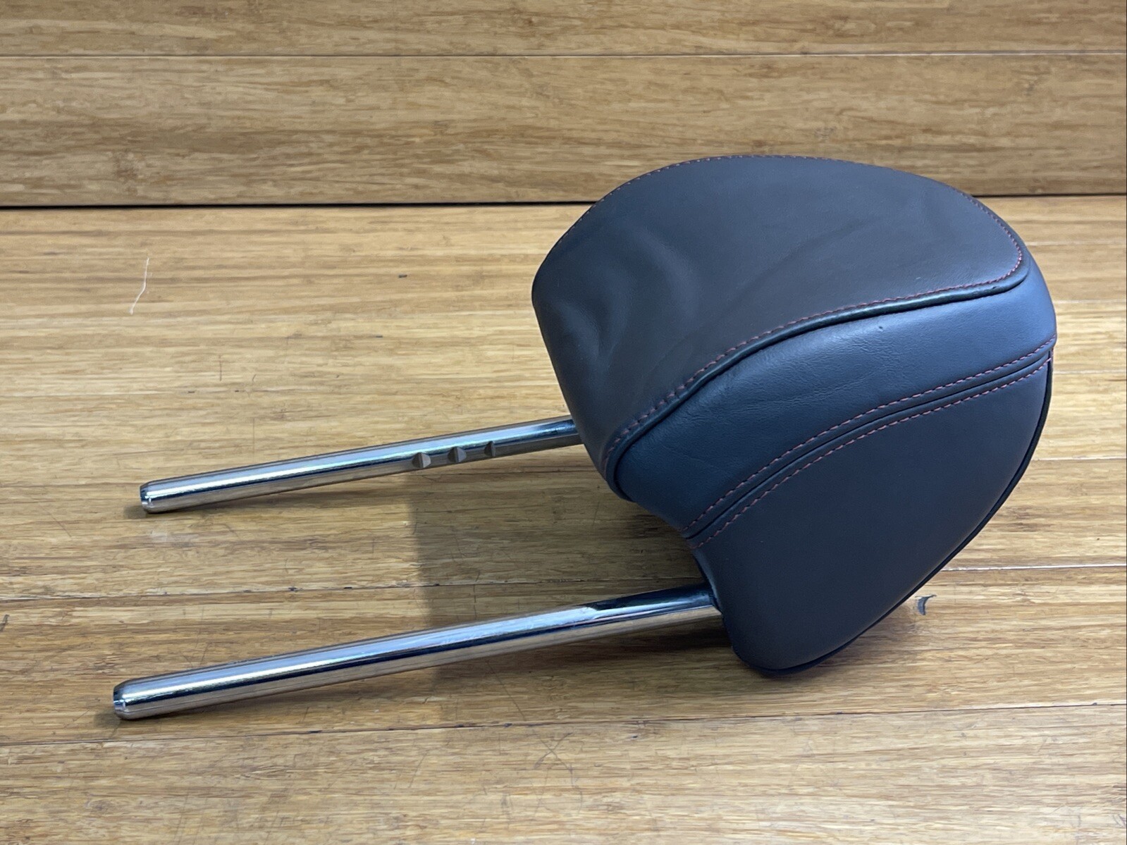 Audi R8 2014-2015 Front Right Headrest