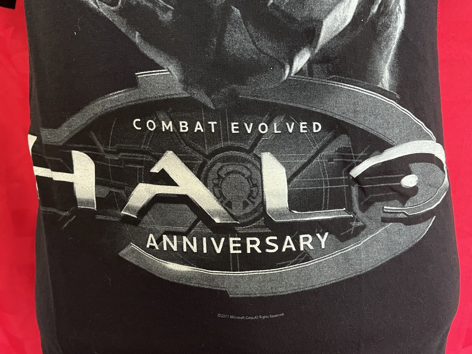 PERFECT 2011 Halo Combat Evolved Anniversary Shir… - image 8