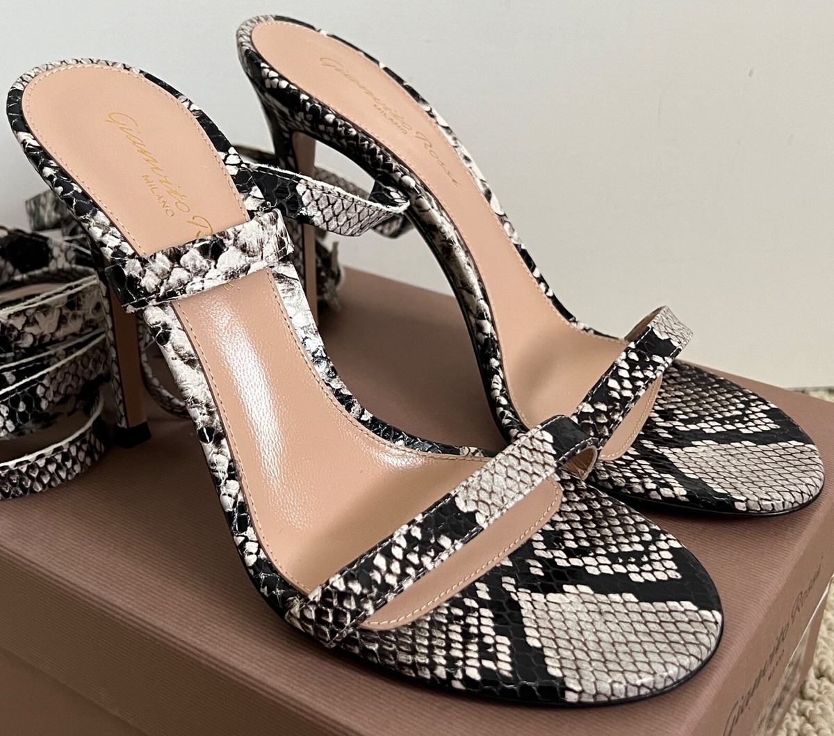 NIB Gianvito Rossi Borneo Rock Snake Strappy Tie Wrap NIB Gianvito Rossi Borneo Rock Snake Strappy Tie Wrap