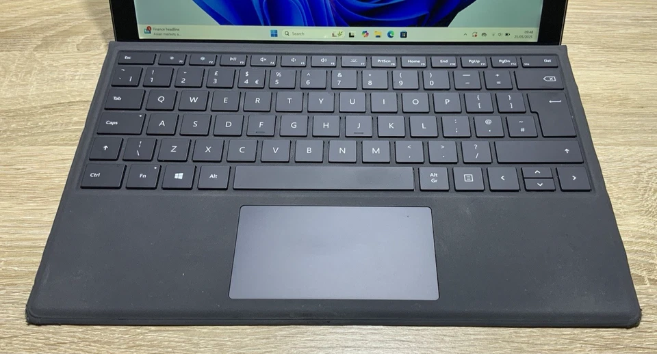 Microsoft Surface Pro 7 Plus 1960 WINDOWS 11 Pro Core i5 11th Gen 8GB 256GB SSD - Image 2 of 4