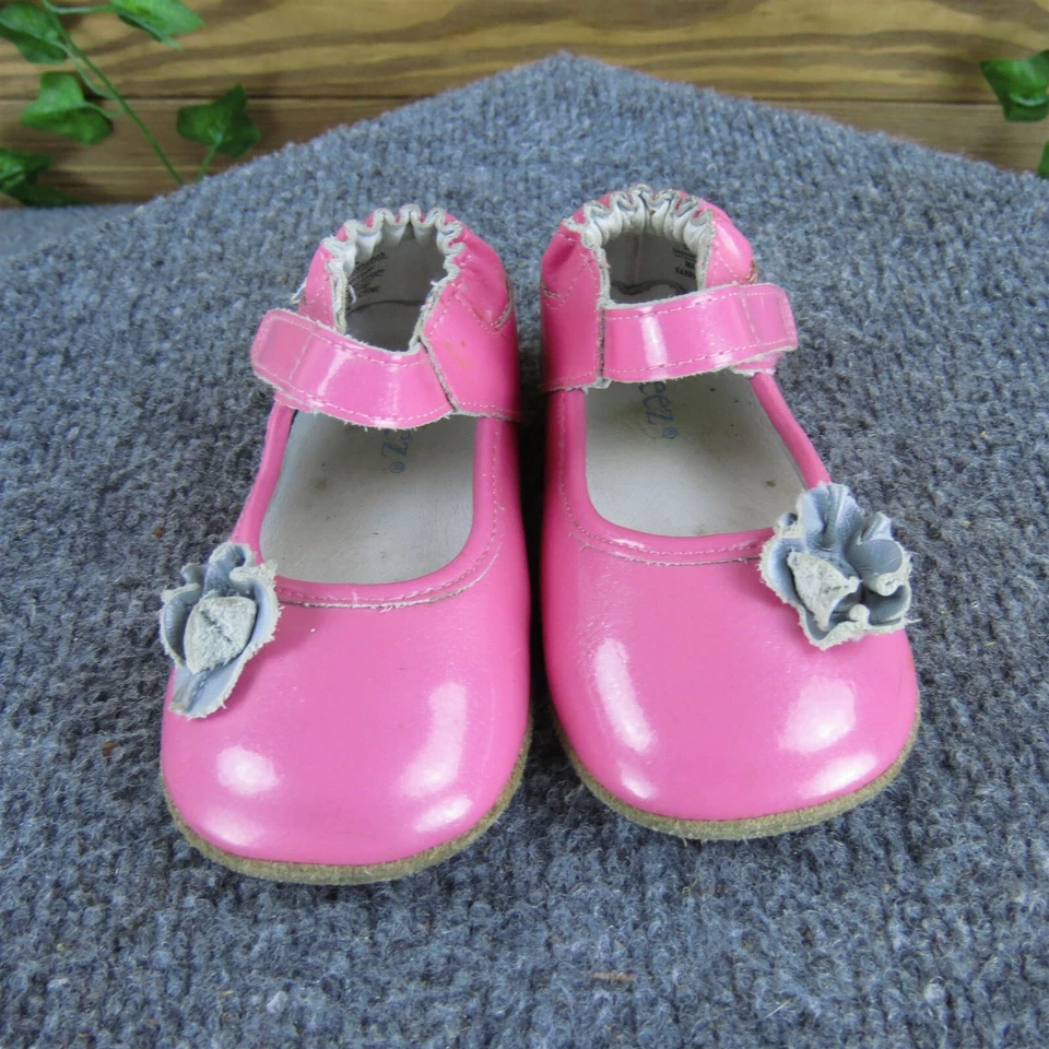 Gancho y bucle de charol rosa mediano Robeez Girls Mary Jane talla T 5 Foto 2 de 4