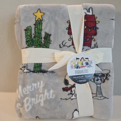 Berkshire Peanuts Snoopy Sherpa Soft Blanket 55 X 70in Merry & Bright Christmas