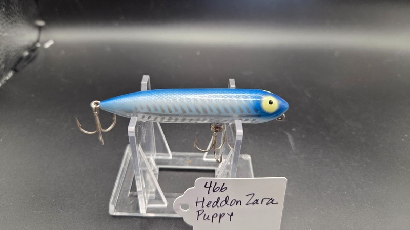 Lot 466   Vintage Heddon Zara Puppy Fishing Lure  Translucent BLUE