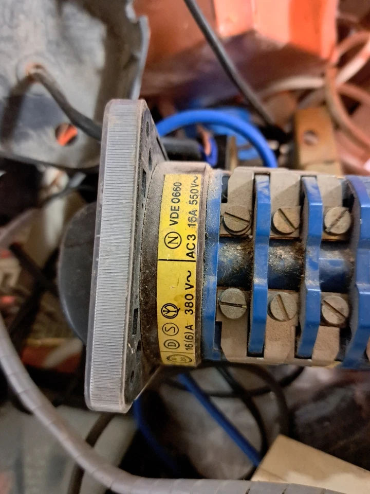 Interruttore Selettore A 3 Posizioni Breter 1.00.11 3ph - Imagen 4 de 4