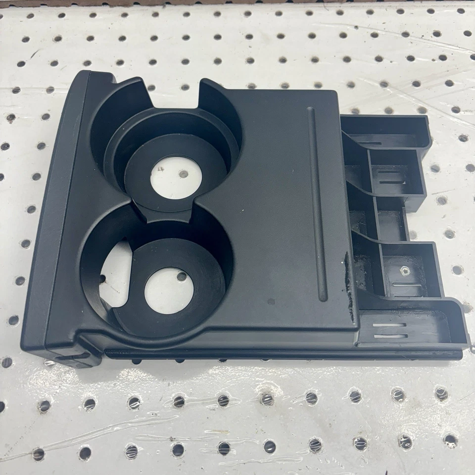 Серый выдвижной лоток выдвижной для передней панели Honda CRV 97–01 годов выпуска от оригинального производителя - Изображение 4 из 4