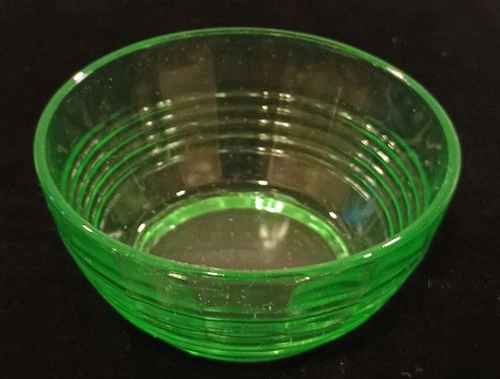 Vintage Anchor Hocking "Circle Green" Depression Glass Horizontal Ribbed Bowl