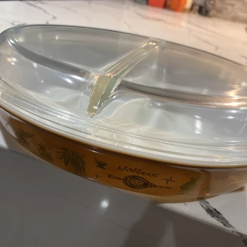 Vtg Pyrex Early American Divided Casserole Dish 1.5 Qt with Lid Brown Gold