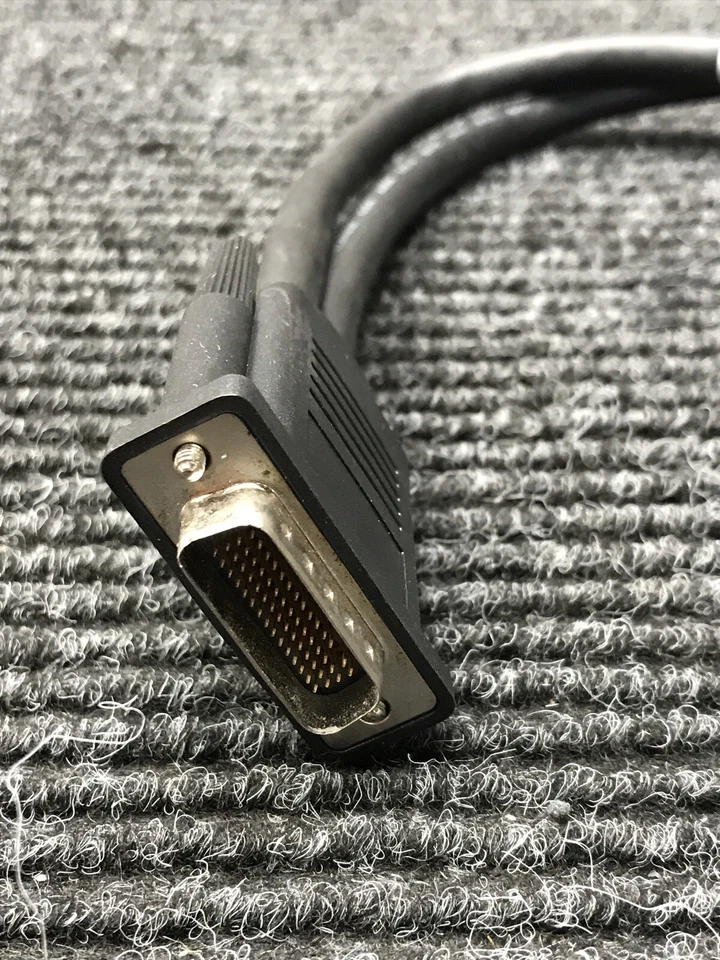 P576-001 Tripp Lite 1ft DMS-59 Graphics Card to Dual DVI Splitter Y Cable M/Fx2  - Image 3 of 4