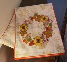 STOREHOUSE Sun Flower & Leaves Embroidered Table Runner Linen Country Core READ