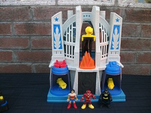 imaginext dc super friends hall of justice