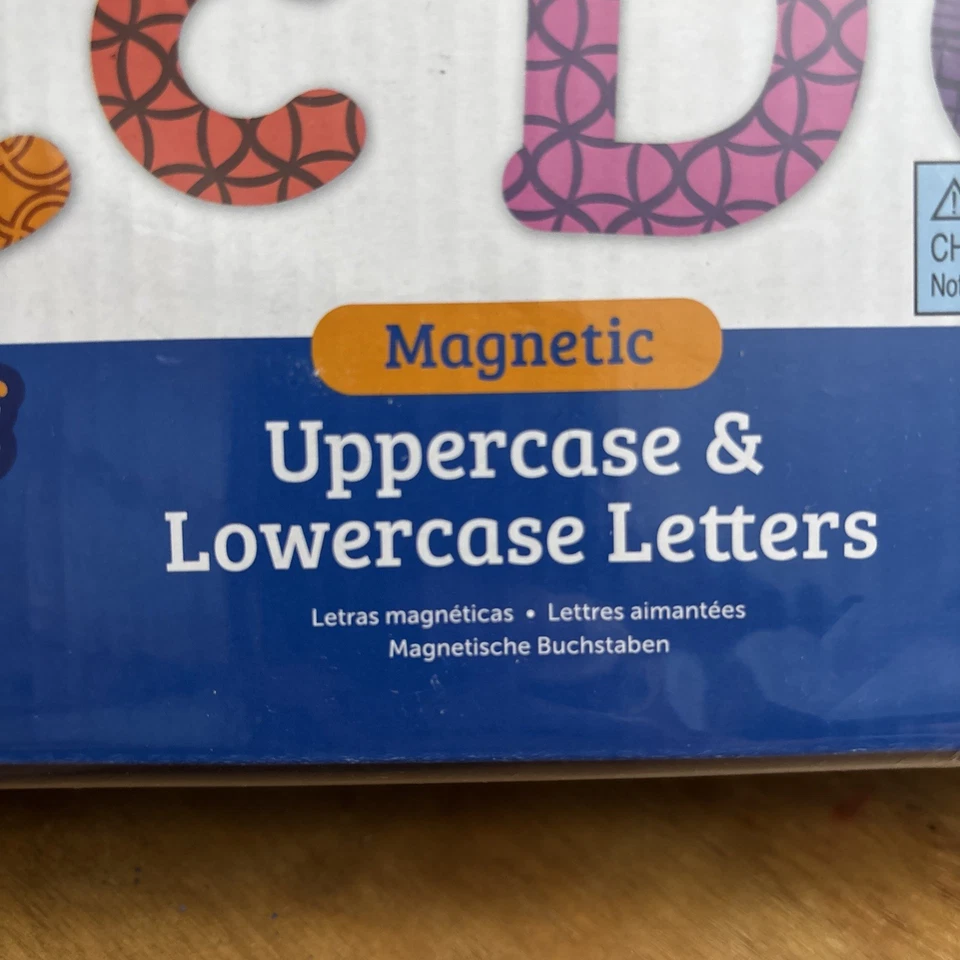 LEARNING RESOURCES MAGNETIC UPPERCASE & LOWERCASE LETTERS - Image 3 of 4