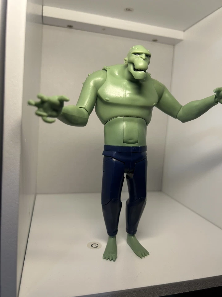 McFarlane DC Batman La Serie Animada No Jonah Hex BAF Killer Croc Platinum  Foto 4 de 4