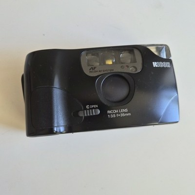 Ricoh FF-9S Point & Shoot 35 mm Kamera Analog AF Camera Schwarz FF9s