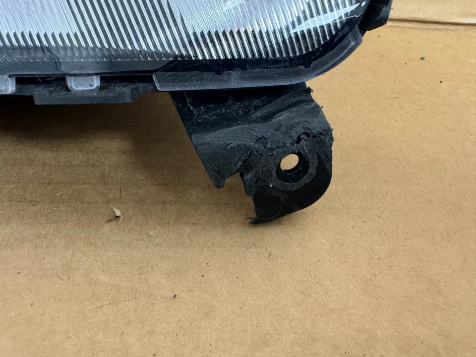 SsangYong Korando FOG LIGHT FRONT RIGHT 2019-2022 LED Fog Lamp – 83202-37000 - Image 4 of 4