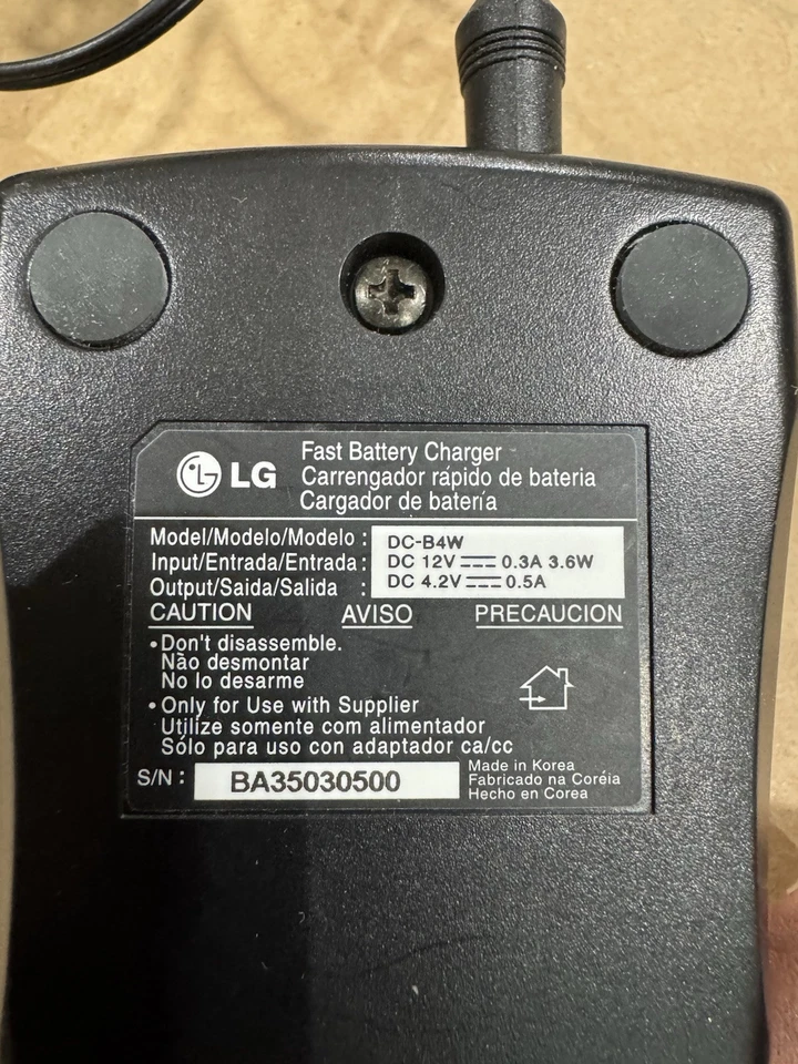 Cargador de batería rápido LG de colección para teléfono serie LG-TM540C Foto 3 de 3