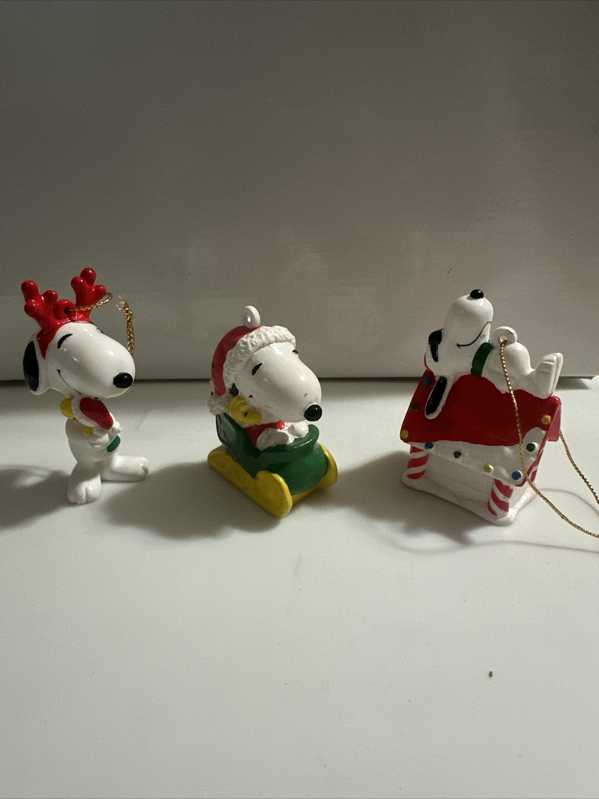 Vintage Peanuts United Feature Syndicate Santa Snoopy with Present Ornament