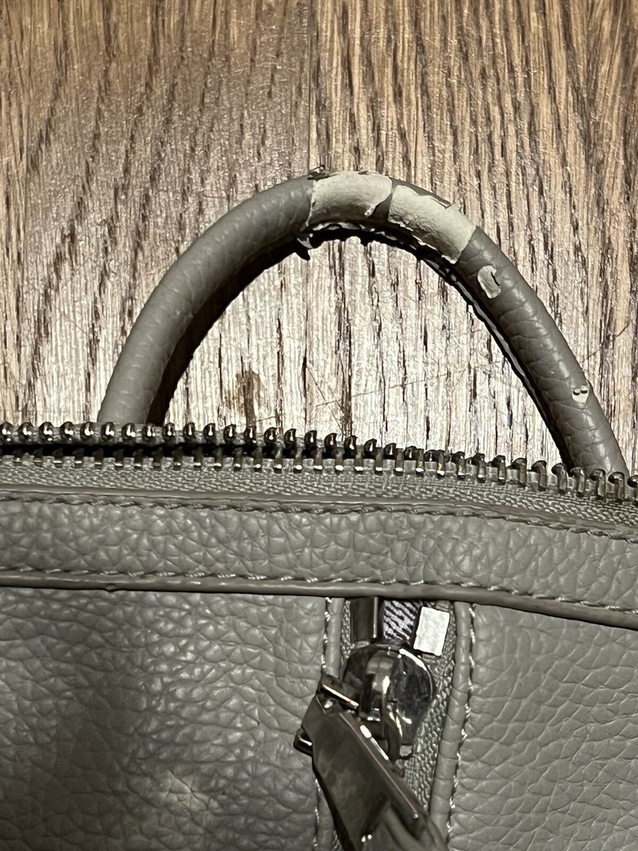 Urban Expressions Kenzie Gray Pebbled Vegan Leather Purse  display picture 3