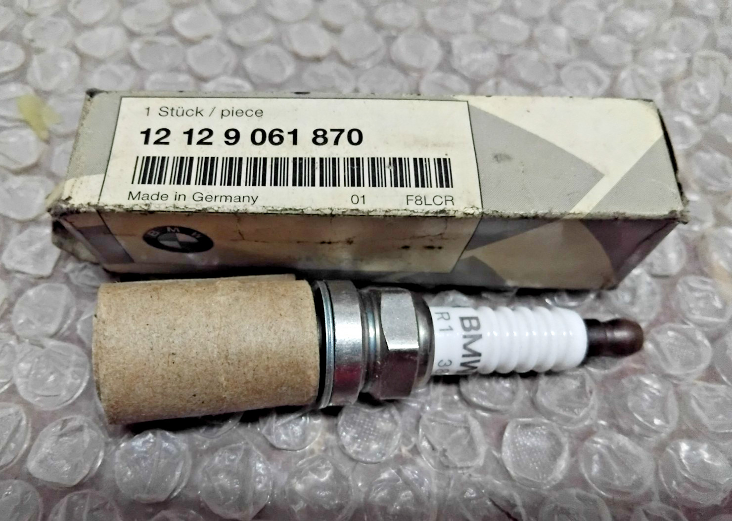 ORIGINAL BMW E30  E34 SPARK PLUG  12129061870