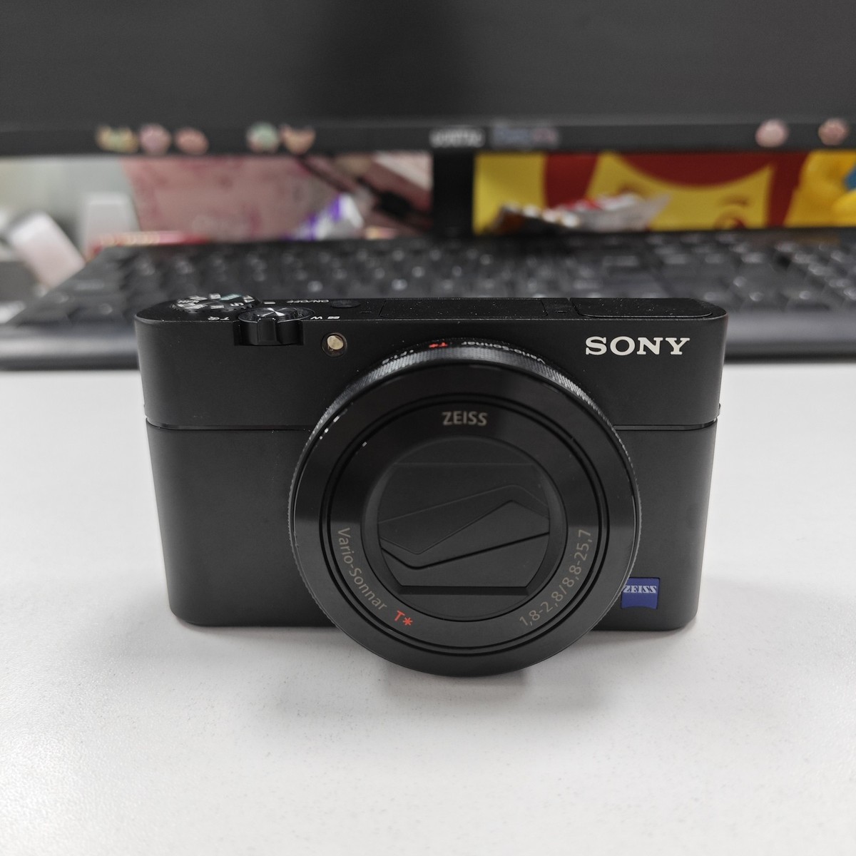 Sony Cyber-Shot DSC-RX100 M5A RX100V 20.1 MP 2.9x Zoom Digital
