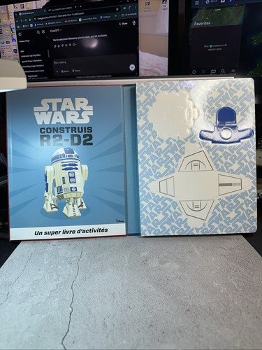 Disney Star Wars R2-D2 Model Construction Book French Version 2015 - Picture 3 of 8