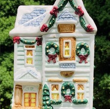    VINTAGE Holiday Treasures Gingerbread House Holiday Cookie Jar  