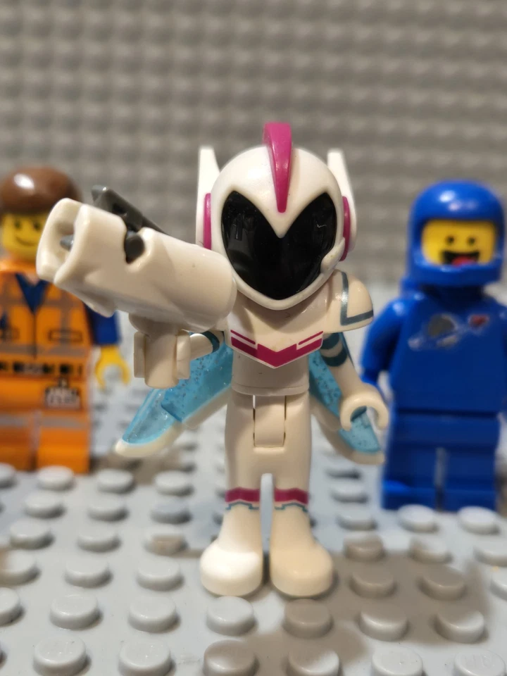 LEGO MINI FIGURE LOT OF 8 MINIFIGURES LEGO MOVIE 1 & 2 - Image 4 of 4