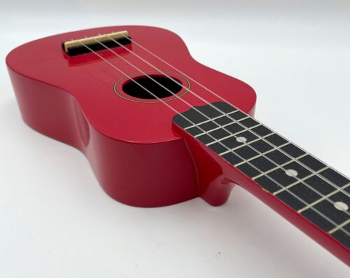 Diamond Head #DU102 Red Soprano Beginner 4-String Ukulele Maple Wood - Picture 5 of 13