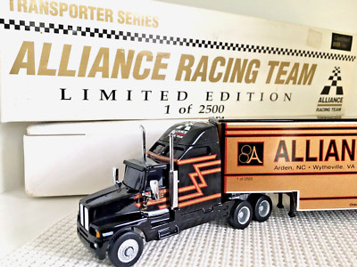 NASCAR '92 Alliance Racing LTD. Diecast 1:64 Bob Pressley Semi Truck Transporter