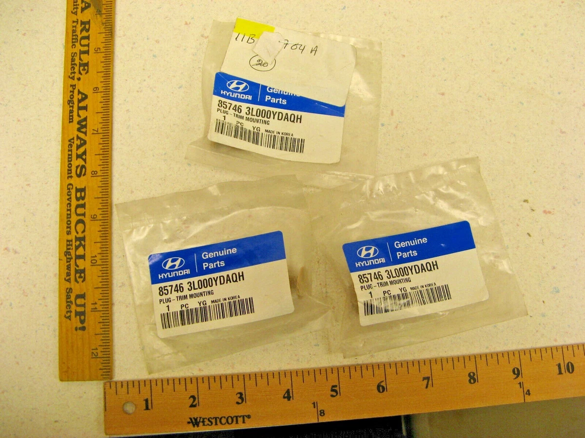 LOT OF 3 HYUNDAI 857463L000YDAQH TRIM MOLDING PLUG TAN (1619) | eBay