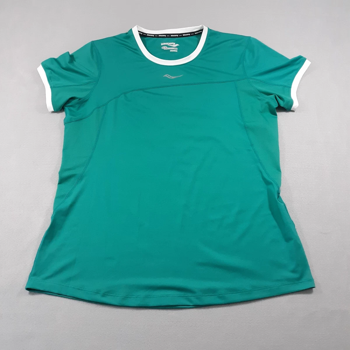 Saucony t shirts womens green deals