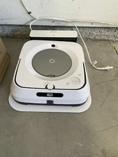 Used iRobot Braava Jet M6 Wi-Fi Connected Robot Mop M611020 For Parts Only