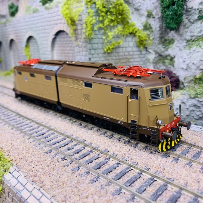 Locomotive E.645 FS époque IV V Rivarossi HR2933S train miniature de prestige
