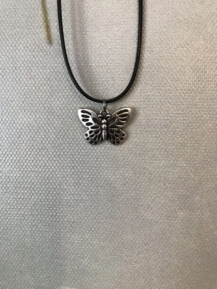 Mariposa Nuevo - Hermoso Collar Negro con Colgante Dije Plata Tibetana Foto 3 de 4